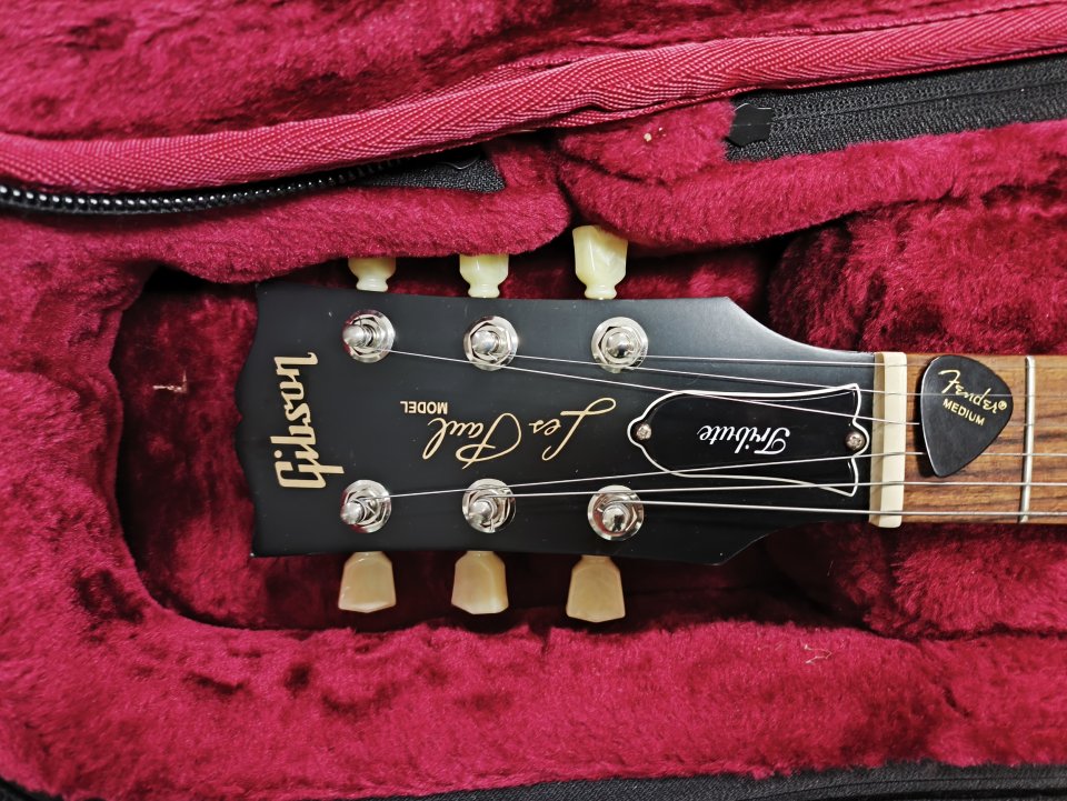 Gibson Les Paul Studio Tribute HoneyBurst