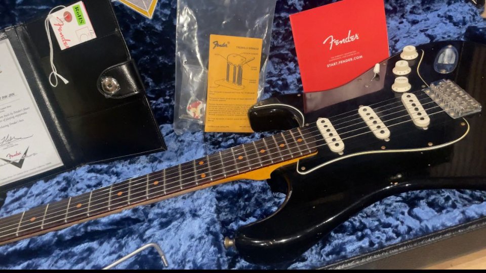 Fender CS Postmodern Strat Journeyman Relic RW ABLK