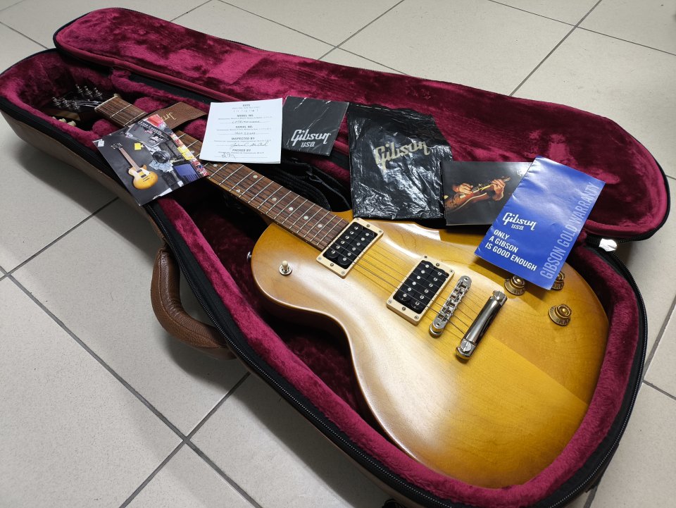 Gibson Les Paul Studio Tribute HoneyBurst