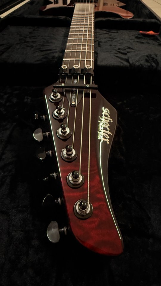 Guitarra SCHECTER REAPER-6 Elite fr BLOODBURST de segunda mano · Foto 4 de 6 · Gipuzkoa · 1430 €