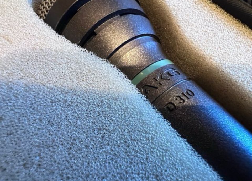 Par de Microfonos AKG D 310 vintage