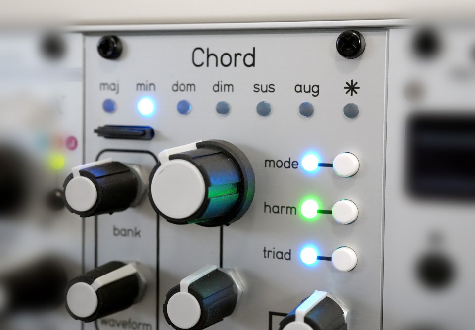 Qu-Bit Chord v2 (Sintetizador modular - Eurorack)
