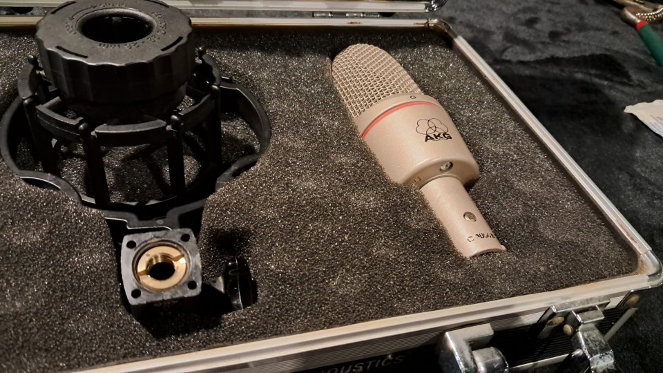 Micrófono AKG C 3000 B Bronce de segunda mano · Foto 2 de 3 · Barcelona · 140 €