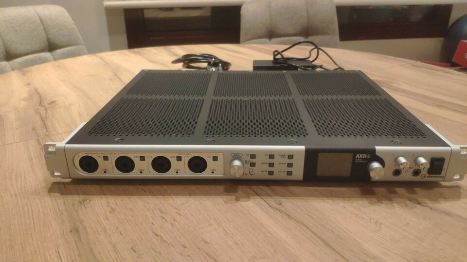 Interface Steinberg AXR4U