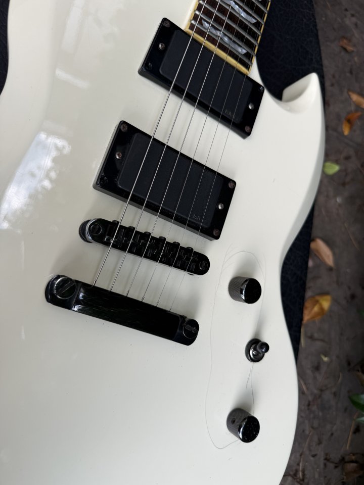 ESP LTD VIPER 400 de segunda mano · Foto 2 de 8 · Cantabria · 350 €