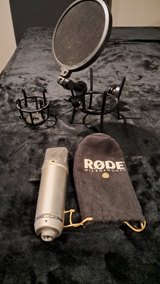 Micrófono RØDE NT1-A de segunda mano · Foto 2 de 4 · Barcelona · 120 €