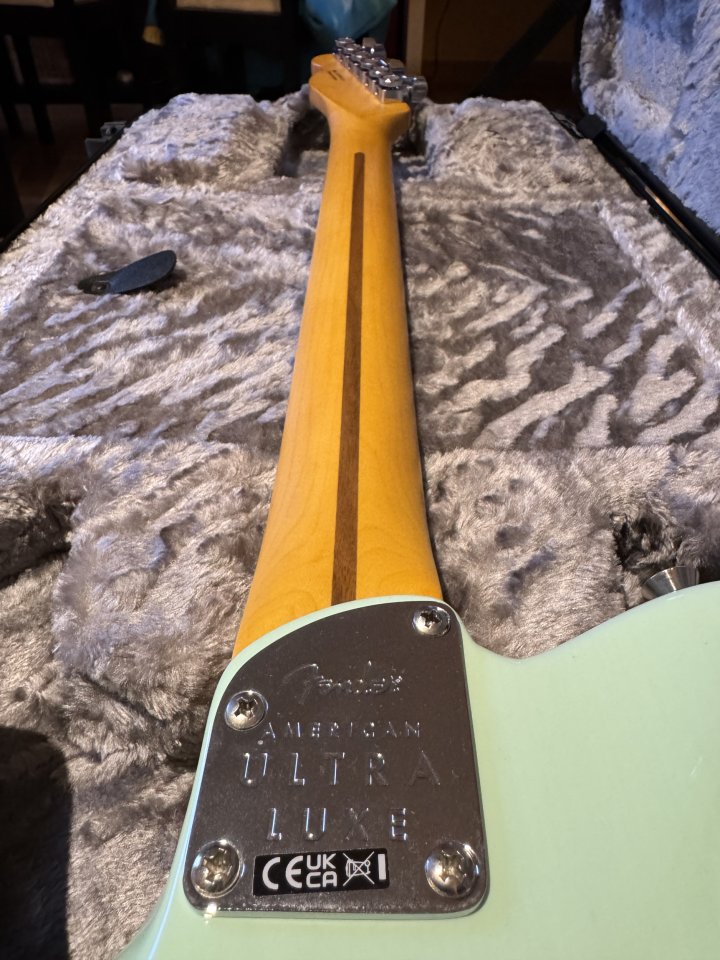 Fender American Ultra Luxe Telecaster – Transparent Surf Green de segunda mano · Foto 3 de 9 · Burgos · 2200 €