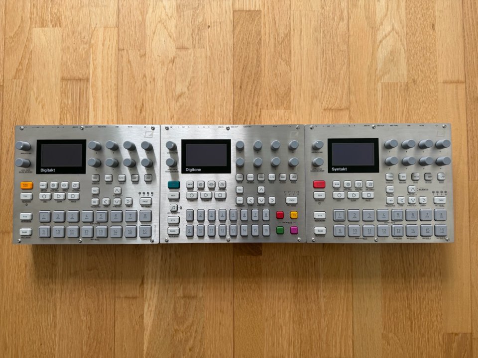 Pack Elektron E25 Remix Trinity — Digitakt + Digitone + Syntakt edición limitada, mint de segunda mano · Foto 1 de 10 · Araba · 2500 €