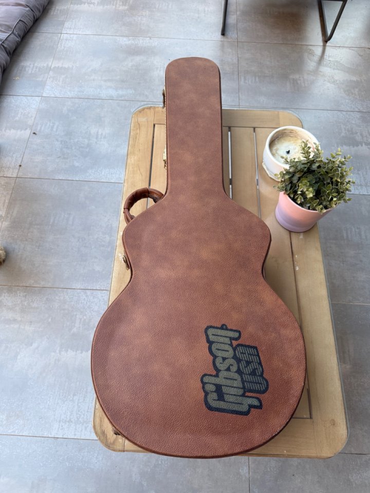 Maleta gibson de segunda mano · Foto 1 de 10 · Valencia · 250 €