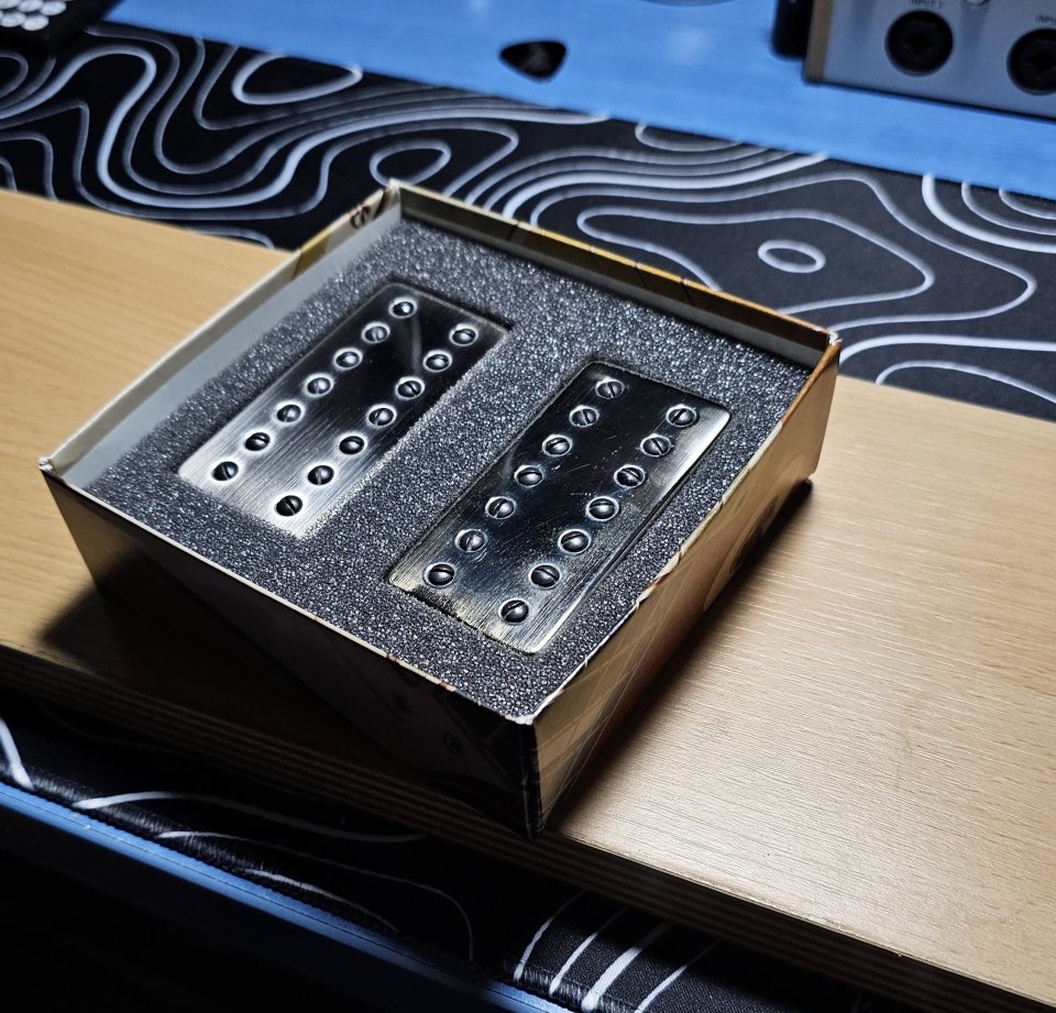 Pastillas Bare Knuckle Juggernaut 7 Cuerdas de segunda mano · Foto 2 de 3 · Madrid · 360 €