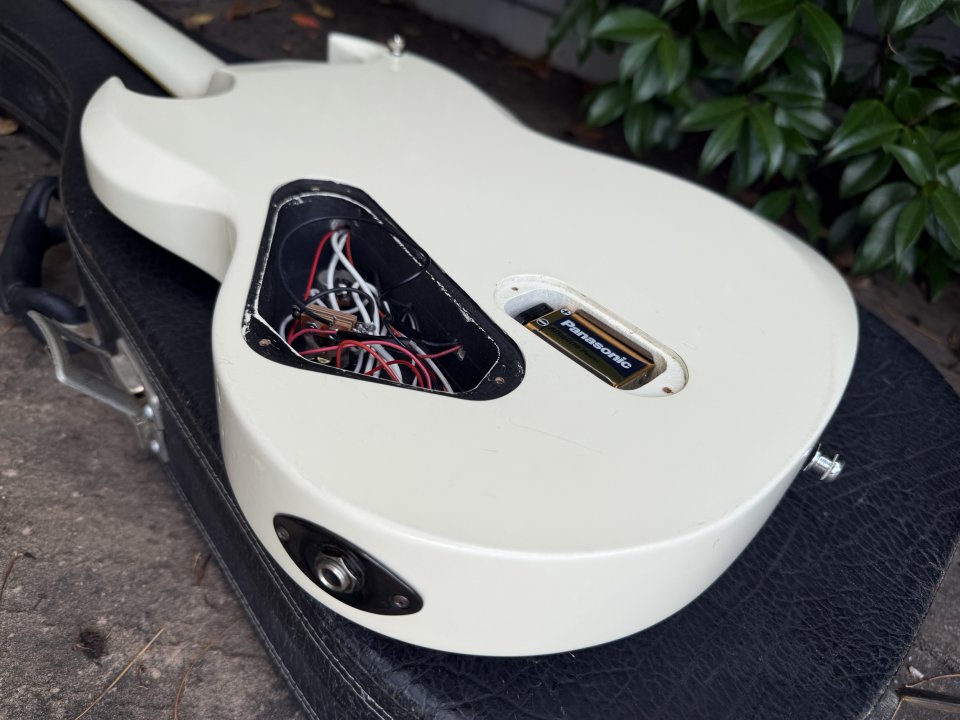 ESP LTD VIPER 400 de segunda mano · Foto 6 de 8 · Cantabria · 350 €