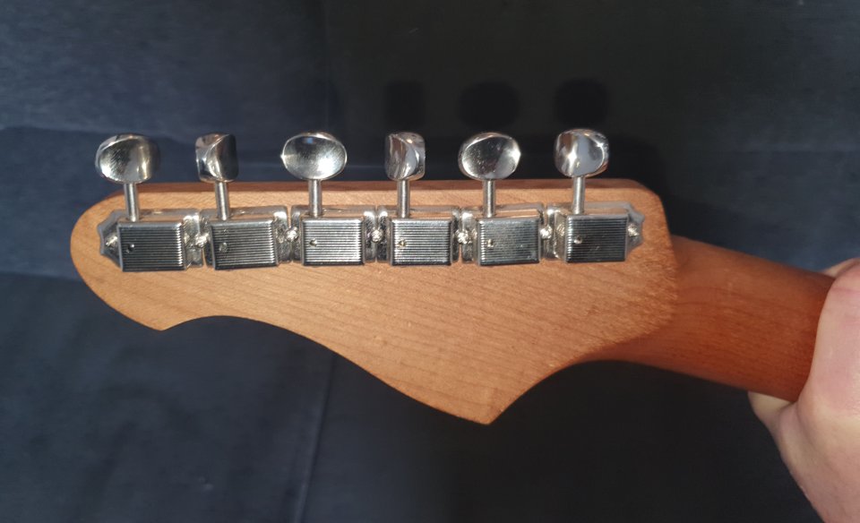 Mastil WARMOTH  Tostado tipo strato - stratocaster