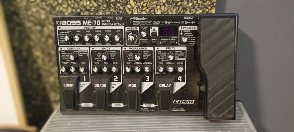 Boss ME-70 de segunda mano · Foto 3 de 5 · Valencia · 100 €