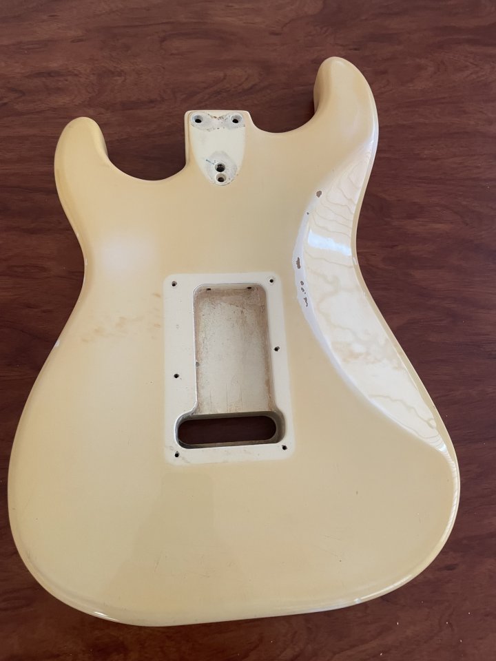 CUERPO FENDER STRAT 70'S de segunda mano · Foto 3 de 6 · La Rioja · 650 €