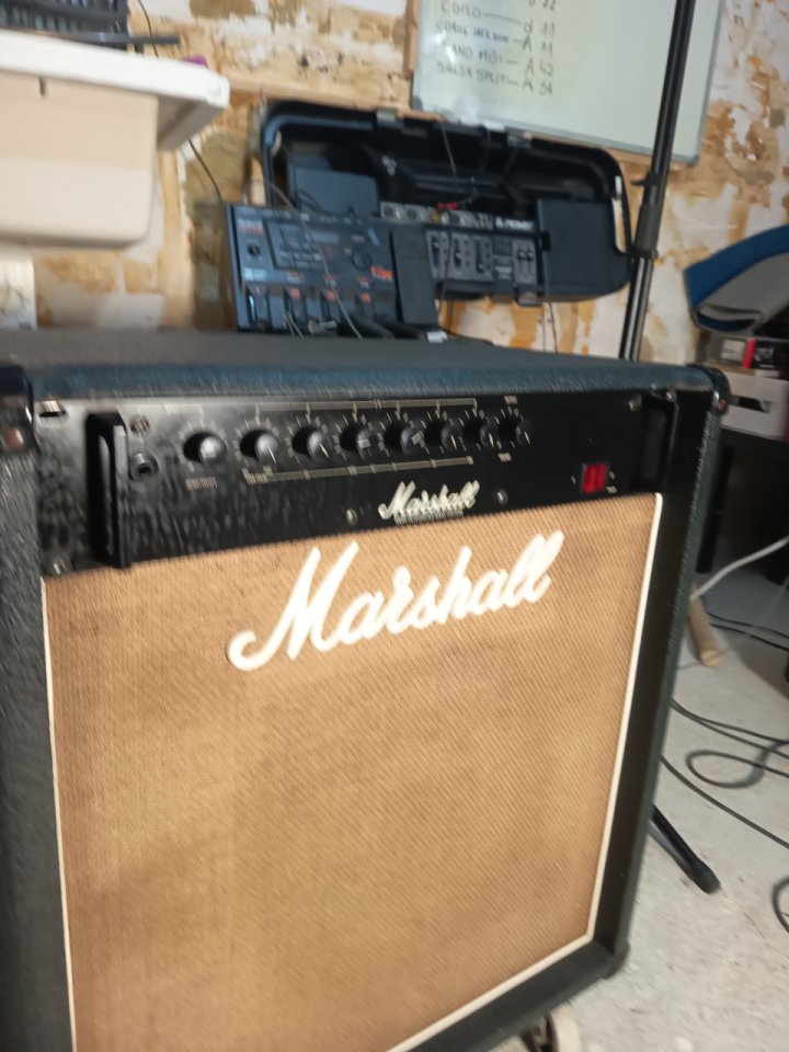 Marshall 5510 Amplificador de bajo de segunda mano · Foto 5 de 6 · Valencia · 350 €