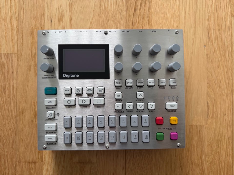 Pack Elektron E25 Remix Trinity — Digitakt + Digitone + Syntakt edición limitada, mint de segunda mano · Foto 6 de 10 · Araba · 2500 €
