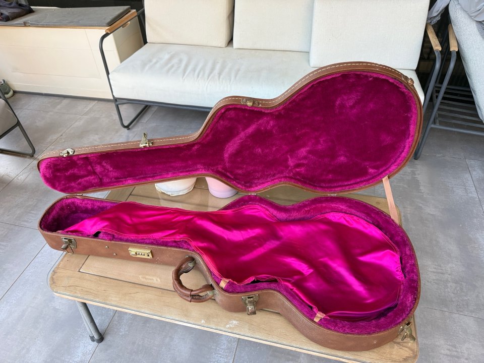 Maleta gibson de segunda mano · Foto 4 de 10 · Valencia · 250 €