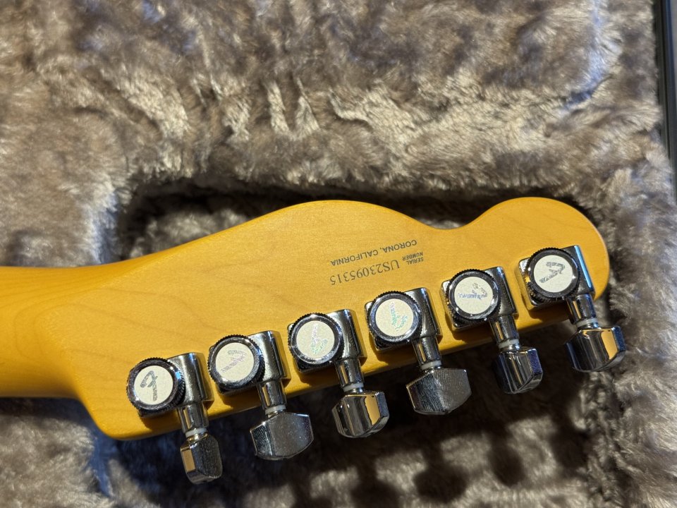 Fender American Ultra Luxe Telecaster – Transparent Surf Green de segunda mano · Foto 7 de 9 · Burgos · 2200 €
