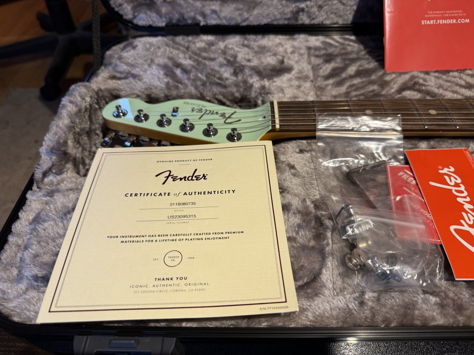 Fender American Ultra Luxe Telecaster – Transparent Surf Green de segunda mano · Foto 9 de 9 · Burgos · 2200 €