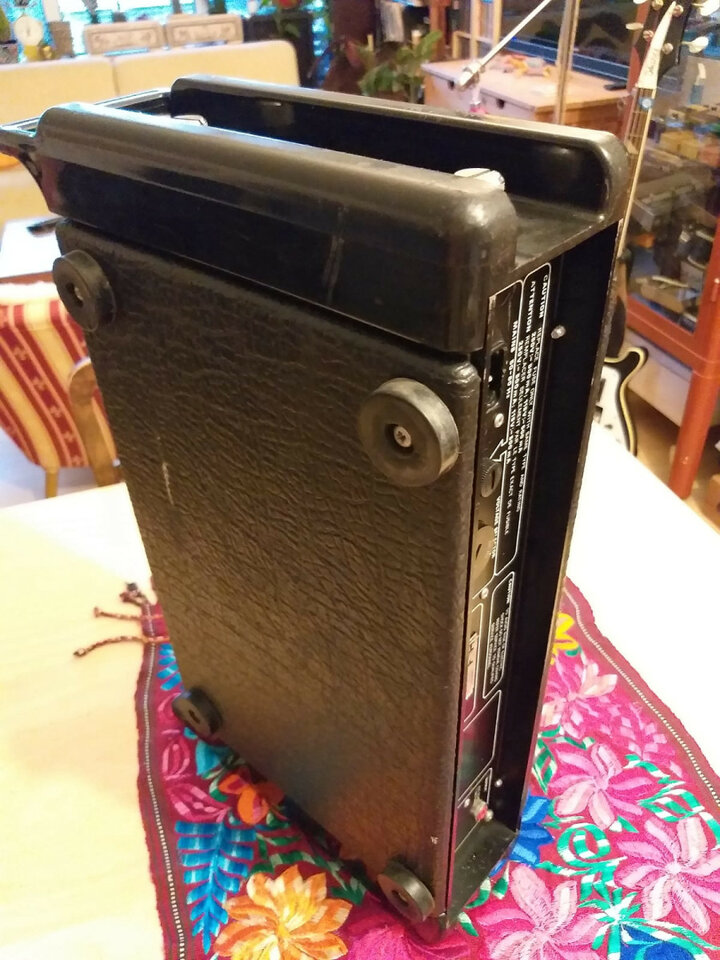 Busco ampli o delay HH Electronics