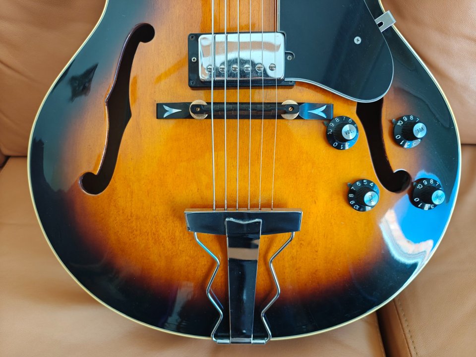 Aria Pro 2 model EA-650 SB