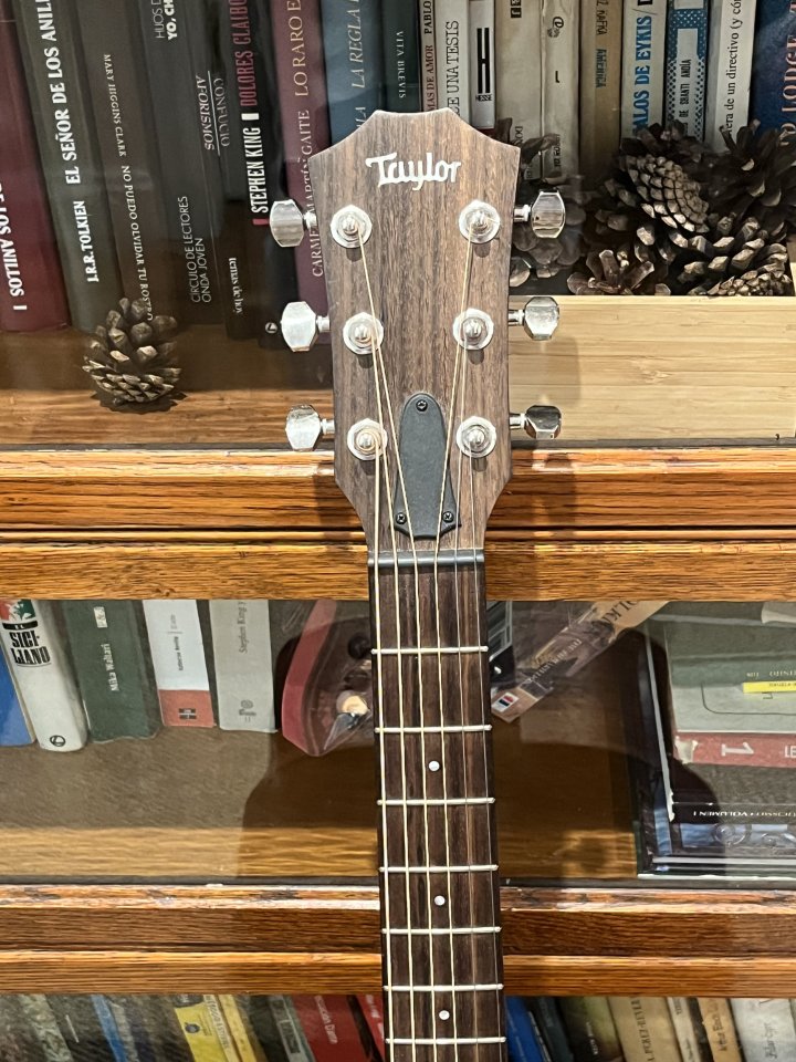 Taylor GTE blacktop electroacústica de segunda mano · Foto 3 de 7 · La Rioja · 1100 €