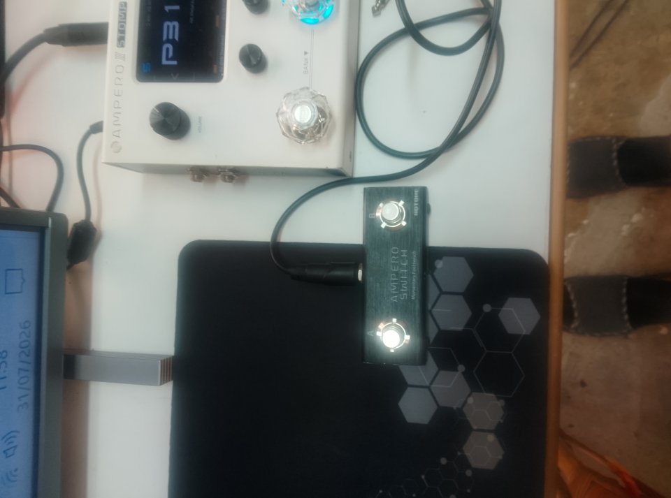 hotone ampero ll stomp nuevo con su swhitch de segunda mano · Foto 4 de 4 · Barcelona · 300 €