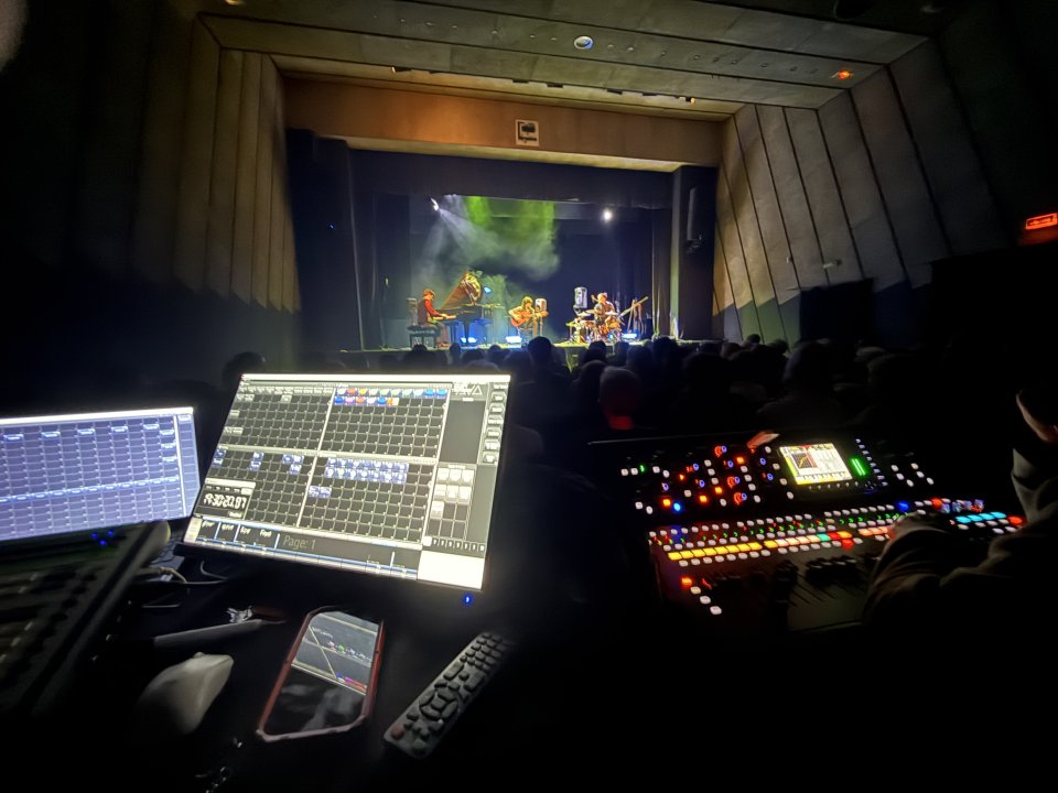 Ofrezco mis servicios para bandas fijas con trabajo