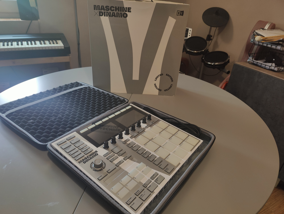 Maschine MK3 DINAMO – Edición limitada de segunda mano · Foto 2 de 10 · Albacete · 750 €