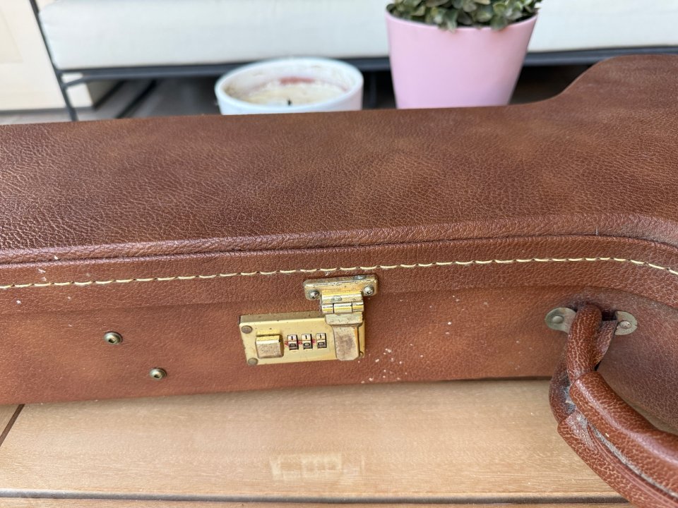 Maleta gibson de segunda mano · Foto 8 de 10 · Valencia · 250 €