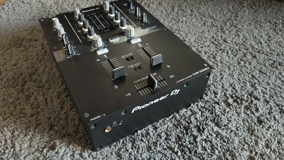 Pioneer DJM-250MK2