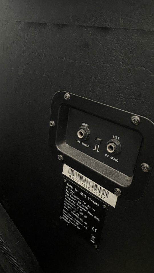Rack guitarra con Kemper+ inalámbrico+ afinador+ in ears+ FCB1010+ 2x12 V30 de segunda mano · Foto 8 de 8 · Castellón · 2500 €