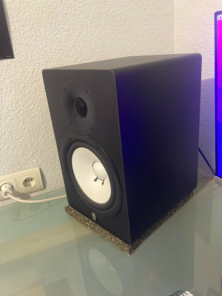 Yamaha HS8 pareja de segunda mano · Foto 3 de 8 · Madrid · 320 €