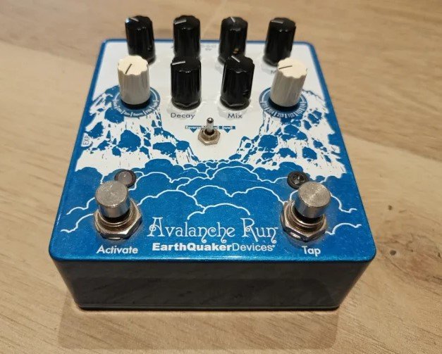 Earthquaker Devices Avalanche Run v2