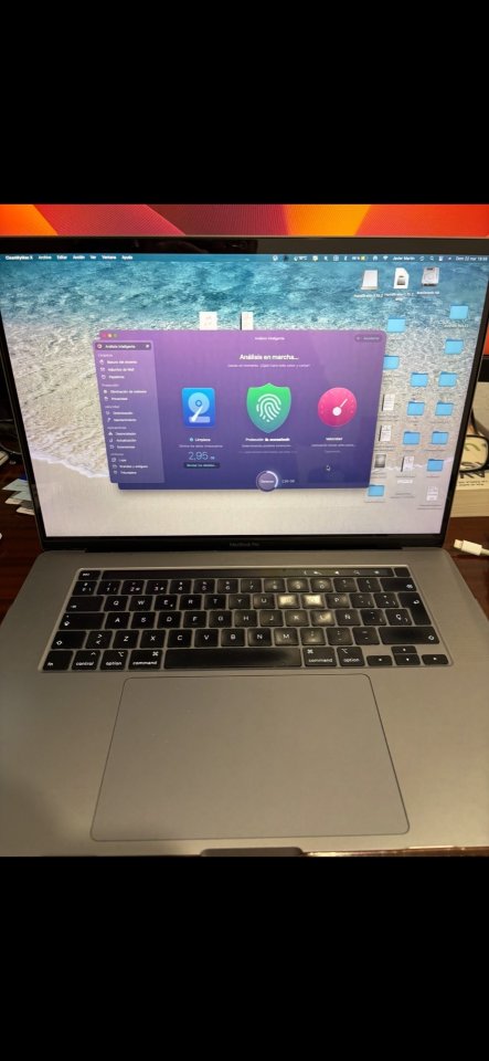 MacBook Pro 16