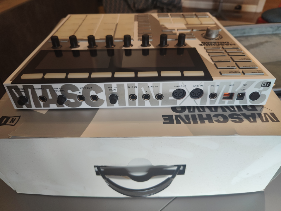 Maschine MK3 DINAMO – Edición limitada de segunda mano · Foto 5 de 10 · Albacete · 750 €
