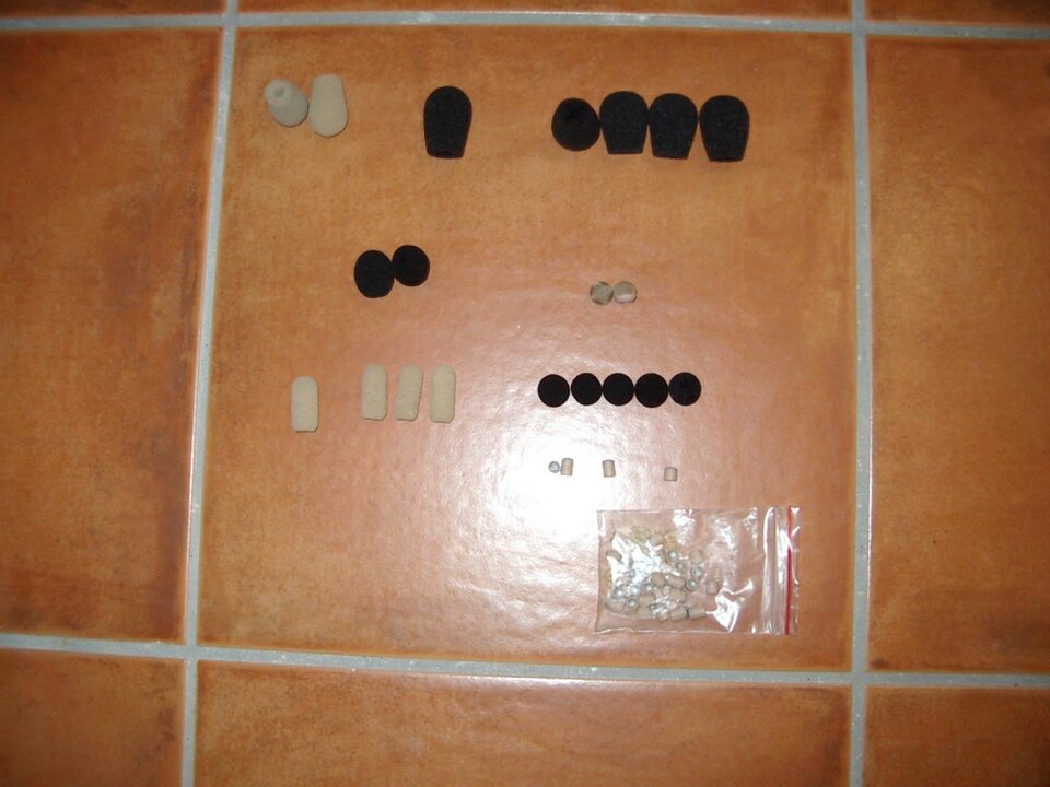 Antivientos y capuchones de Sennheiser (Para diademas, lavaliers y cápsulas Sennheiser)