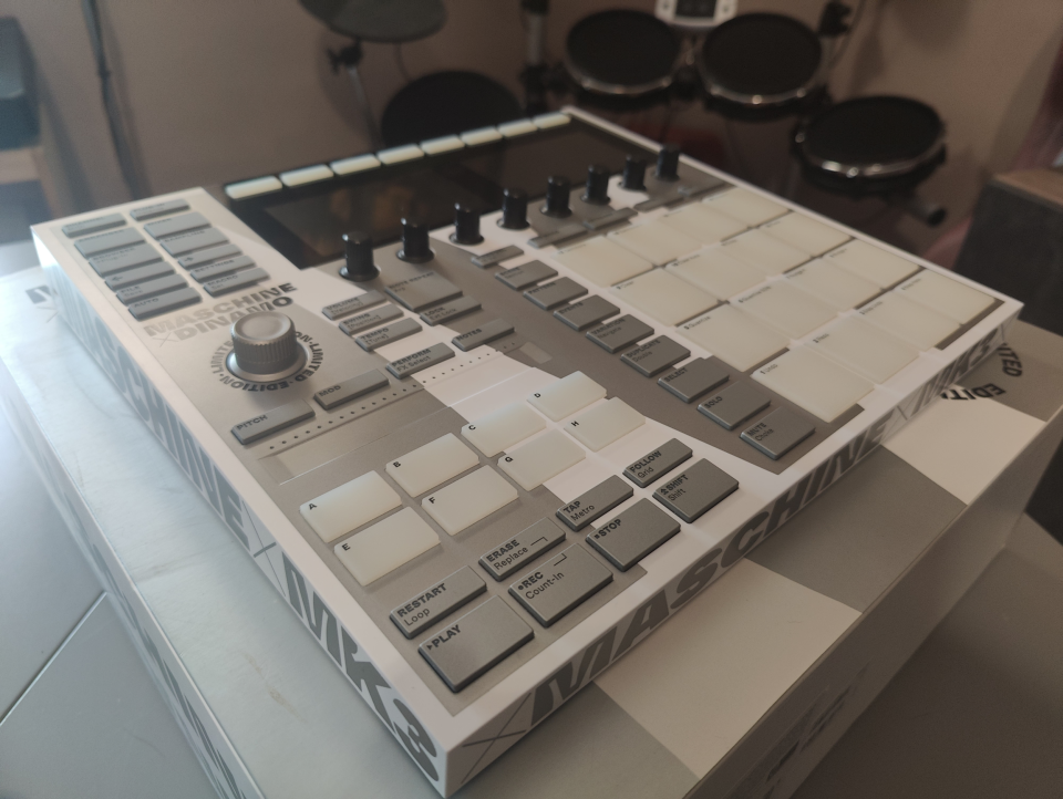 Maschine MK3 DINAMO – Edición limitada de segunda mano · Foto 6 de 10 · Albacete · 750 €