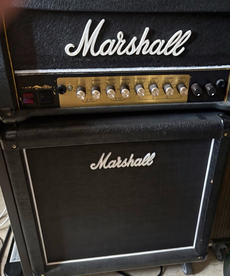 Marshall jcm 900+pantalla con celestion g12h 100 de segunda mano · Ciudad Real · 550 €