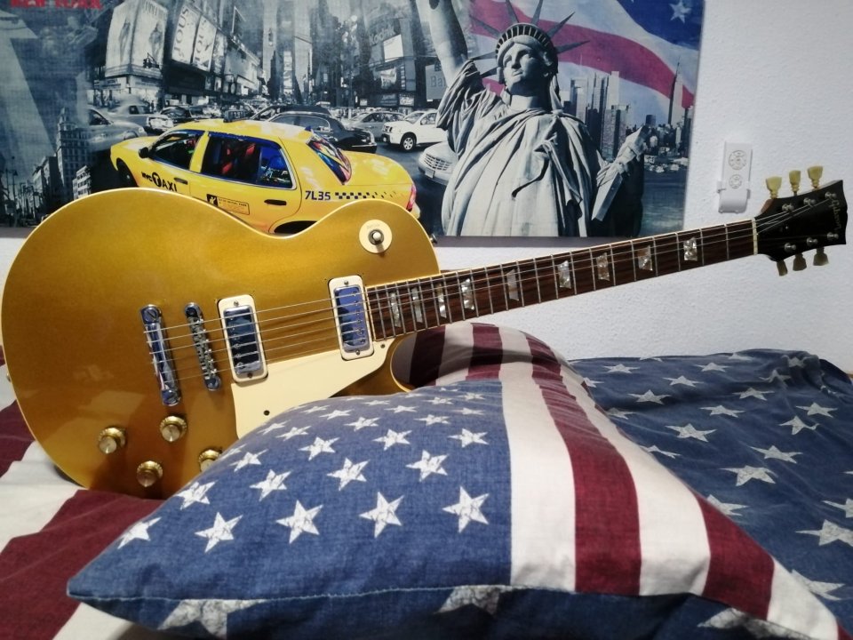 Gibson Les Paul Deluxe Goldtop 1973 de segunda mano · Foto 1 de 10 · Almería · 7499 €