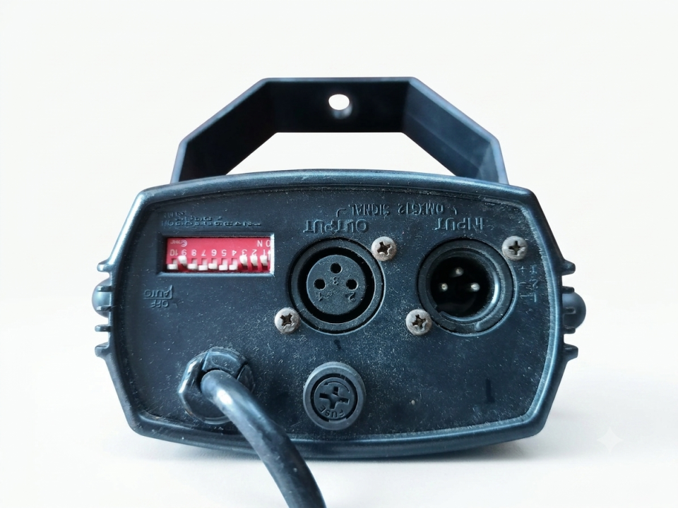 Foco LED PAR-36 RGB / DMX de segunda mano · Foto 6 de 9 · Cantabria · 25 €