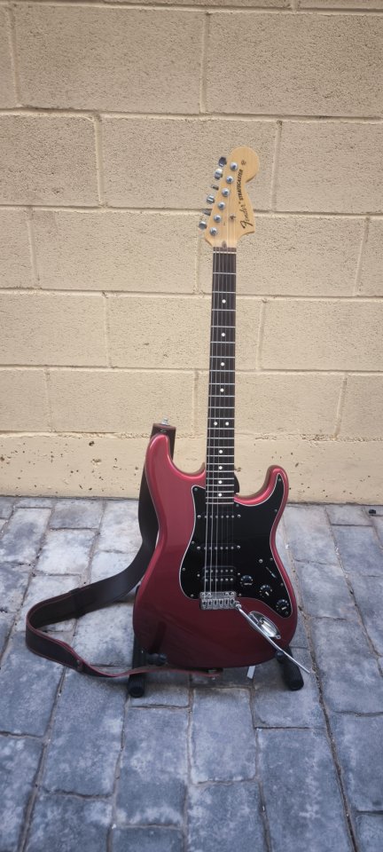 Vendo/cambio Fender Strat USA, VegaTraem, Dimarzio, Hipshot de segunda mano · Foto 1 de 10 · Zaragoza · 1300 €