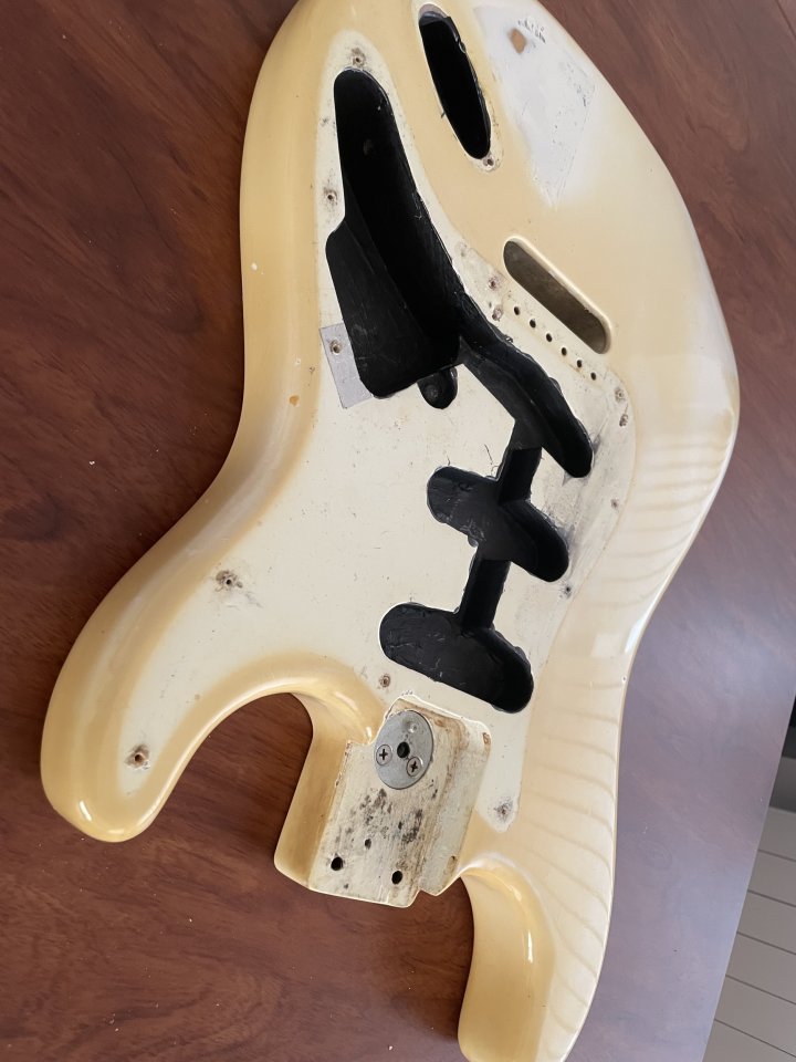 CUERPO FENDER STRAT 70'S de segunda mano · Foto 4 de 6 · La Rioja · 650 €