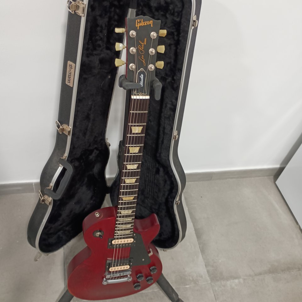 Gibson Les Paul Studio 2012+ estuche de segunda mano · Foto 4 de 10 · Málaga · 900 €