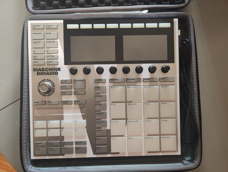 Maschine MK3 DINAMO – Edición limitada de segunda mano · Foto 8 de 10 · Albacete · 750 €
