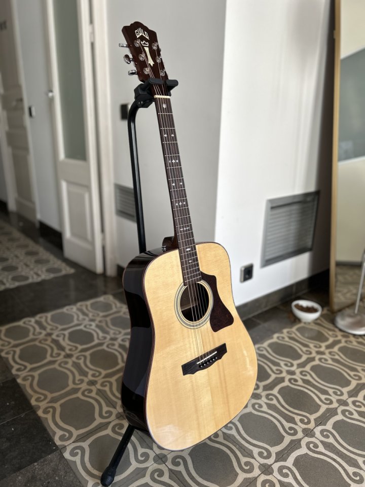 Guild GAD-50E NAT (electro-acústica dreadnought) de segunda mano · Foto 2 de 10 · Barcelona · 650 €