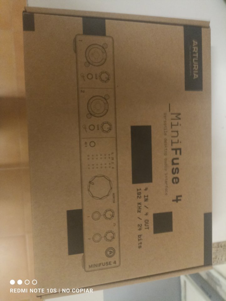 Arturia minifuse 4 white interfaz àudio 4 canales