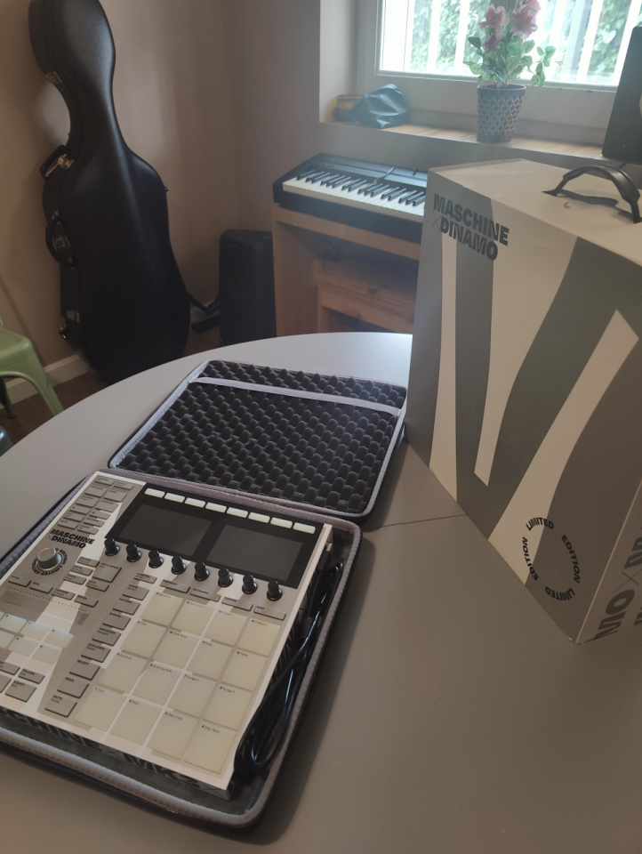 Maschine MK3 DINAMO – Edición limitada de segunda mano · Foto 9 de 10 · Albacete · 750 €