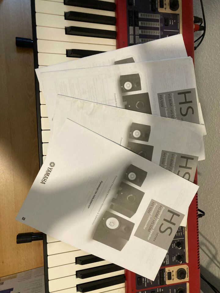 Yamaha HS8 pareja de segunda mano · Foto 8 de 8 · Madrid · 320 €