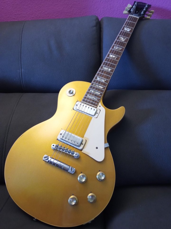 Gibson Les Paul Deluxe Goldtop 1973 de segunda mano · Foto 4 de 10 · Almería · 7499 €
